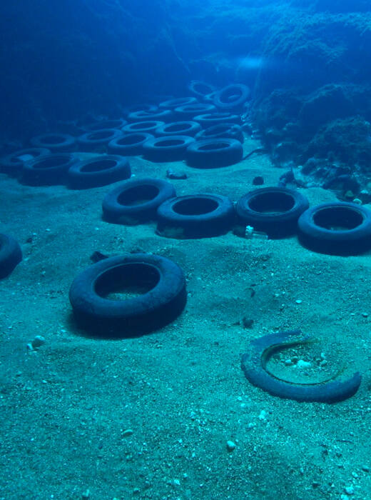 ruedas fondo mar